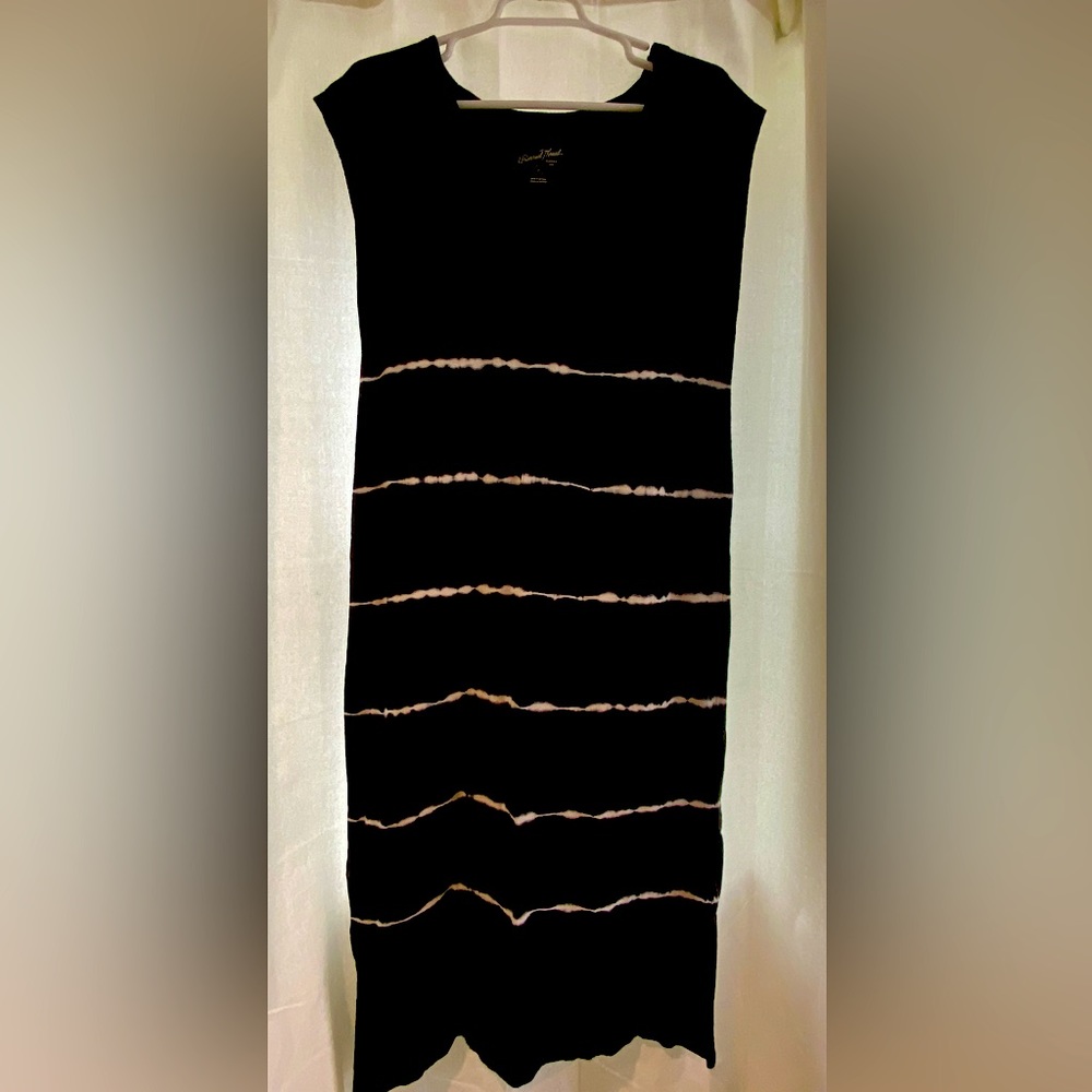 Tie dye Universal Thread midi cotton dress. Cap sleeve.